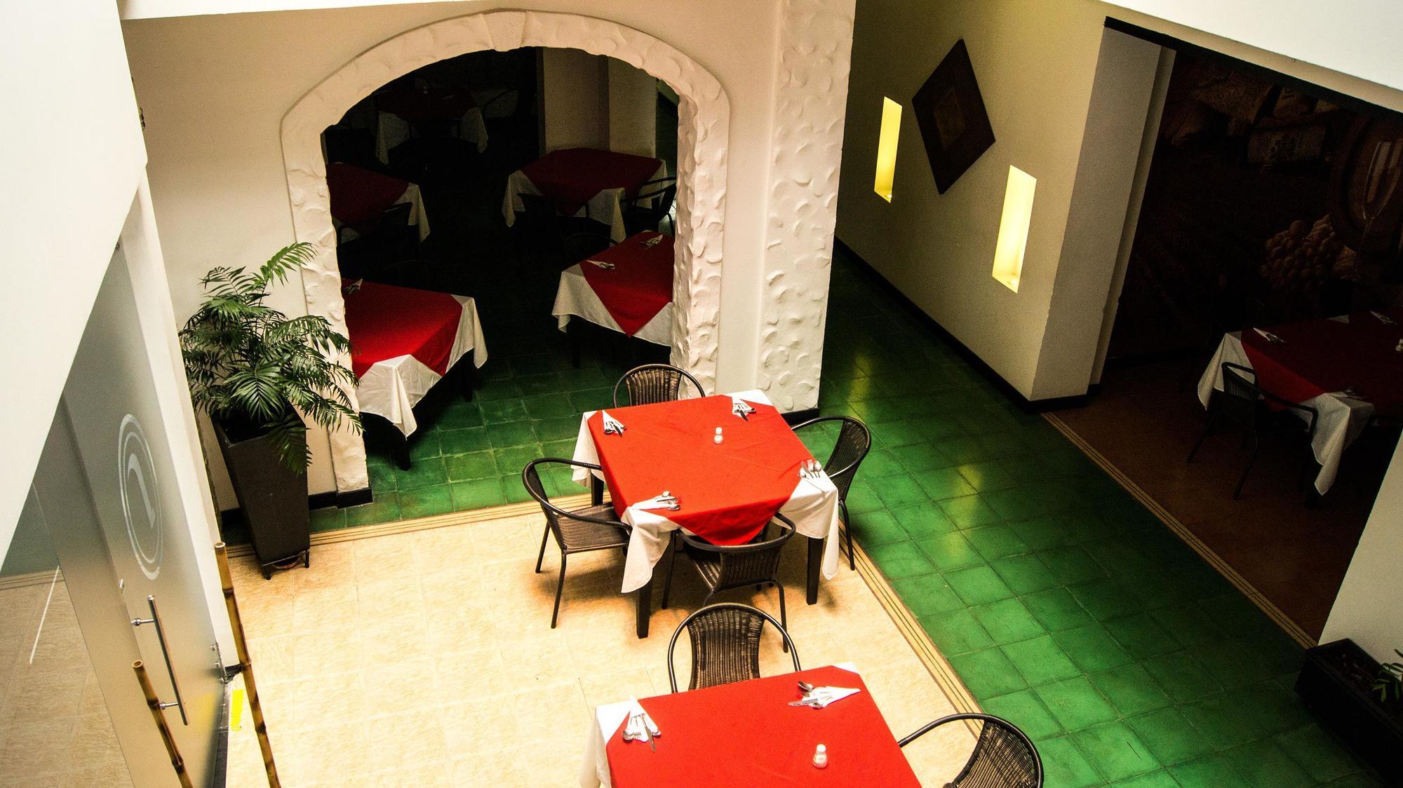 Hotel Puerta de San Antonio Cali Exterior foto